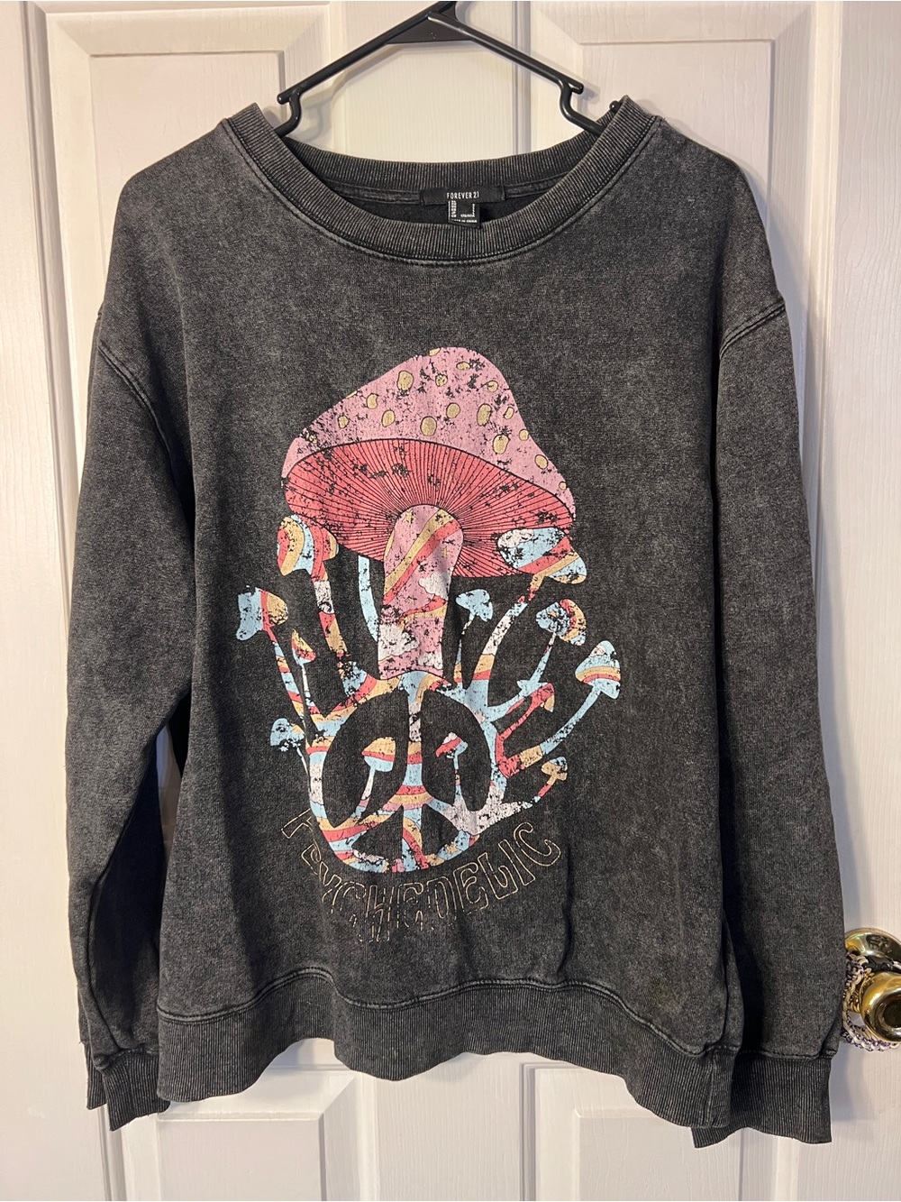 NWOT Psychedelic crewneck sweatshirt